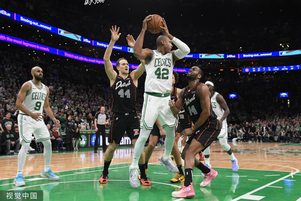 他在防守端 他在防守端